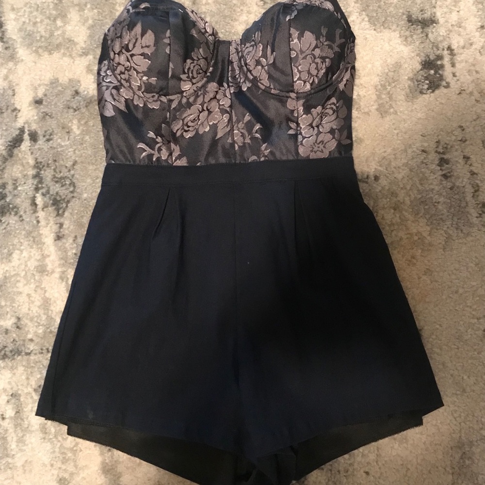 Toni romper